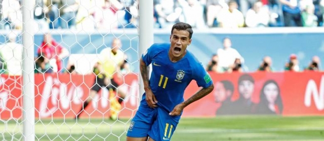 Autor do primeiro gol do jogo, Coutinho foi eleito melhor da partida (Foto: Max Rossi/Reuters)