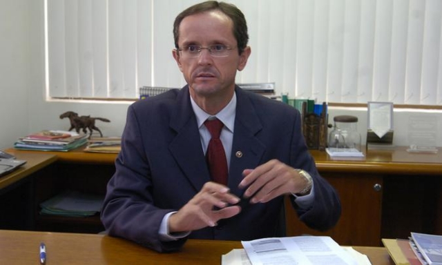 De acordo com o promotor eleitoral Edson Resende, o TSE reconhece a delegaÃ§Ã£o de poderes para decisÃµes posteriores Ã s convenÃ§Ãµes, desde que prevista em ata. (foto: Marcos Michelin/EM/D.A Press)