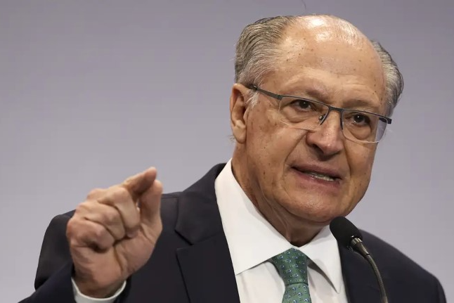 Alckmin critica sobretaxação de aço e alumínio pelos EUA: “Olho por olho, todo mundo fica cego”