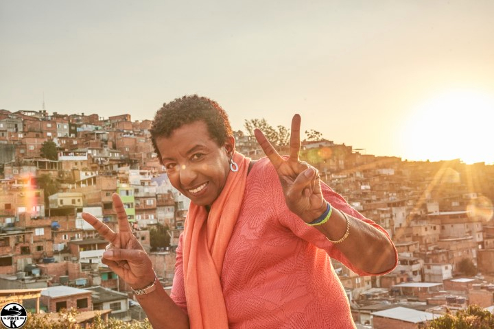 LECI BRANDÃO, A JOAN BAEZ DO MORRO