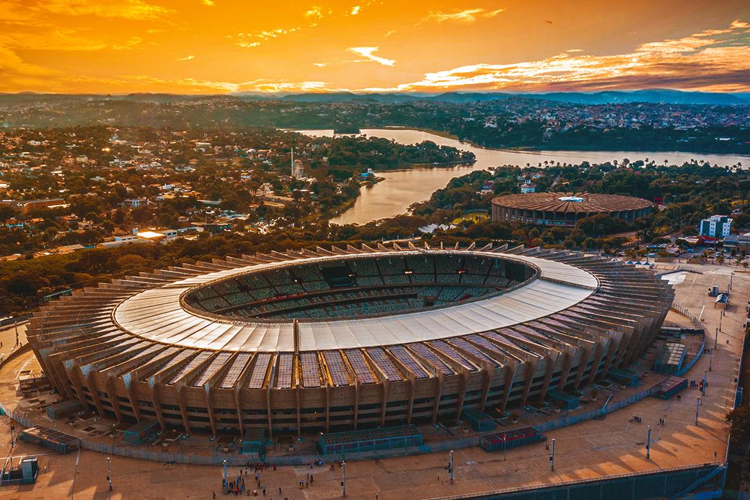 Mineirão completa 60 anos com jogo festivo entre ídolos do futebol mineiro