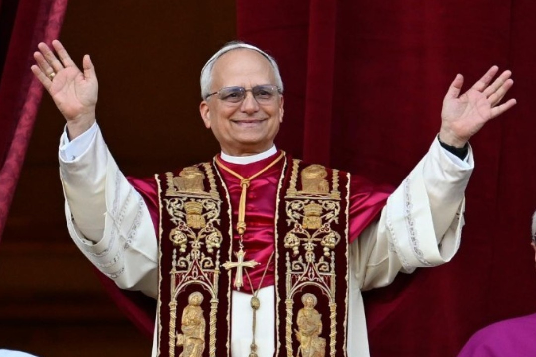 Cardeal norte-americano Robert Francis Prevost é eleito papa e adota o nome Leão XIV