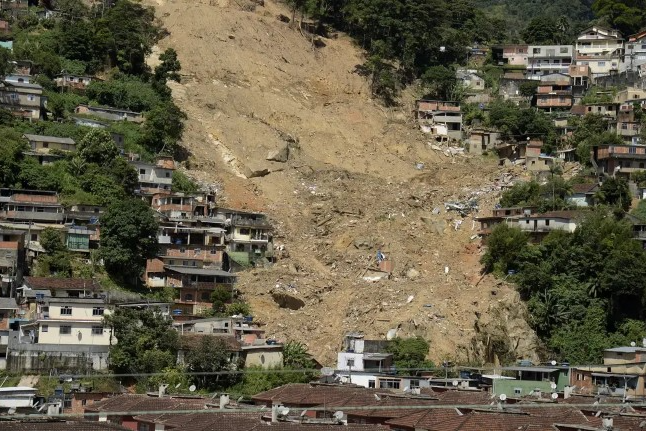 Ossada humana achada em Petrópolis pode ser de vítima de chuva de 2022