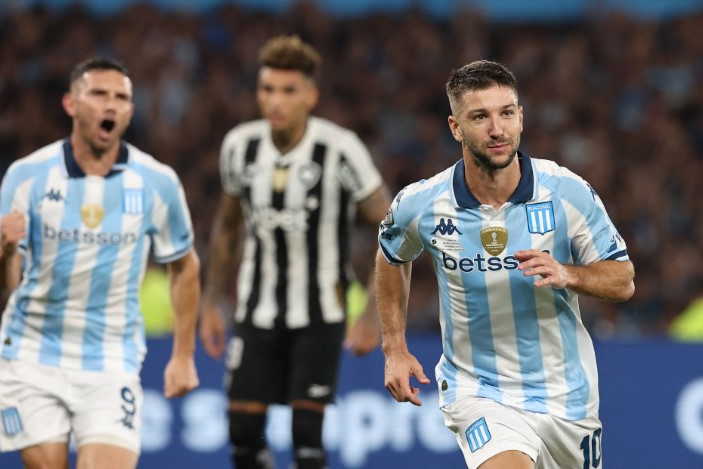 Botafogo é derrotado pelo Racing e se complica na Recopa Sul-Americana