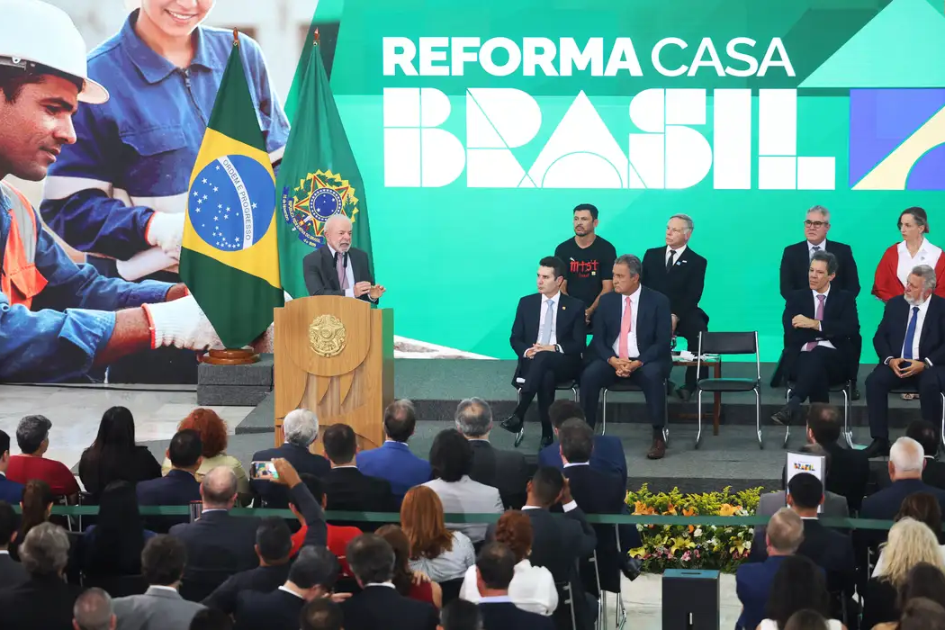 Lula lança programa Reforma Casa Brasil com crédito para famílias reformarem moradias