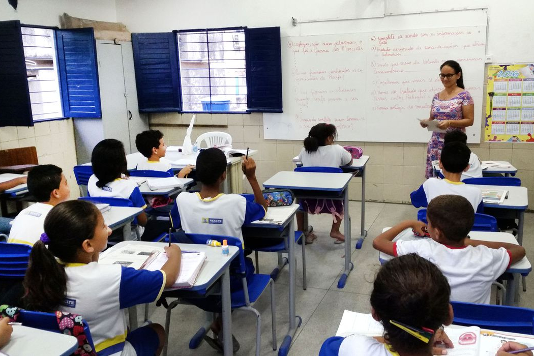 Uma a cada 3 famílias diz que filhos não aprendem o esperado na escola