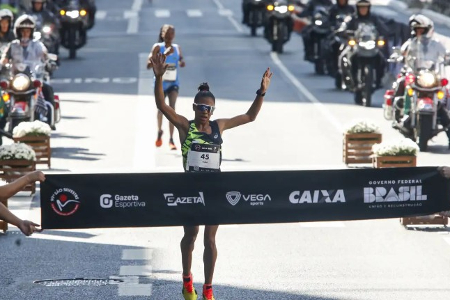 Brasil volta ao pódio feminino da São Silvestre