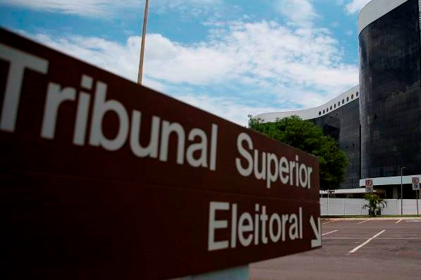 TSE aprova com ressalvas contas de Ciro Gomes na campanha de 2018