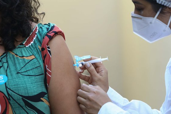 Minas Gerais chega a 82% da população imunizada com a 2ª dose da vacina contra a covid-19
