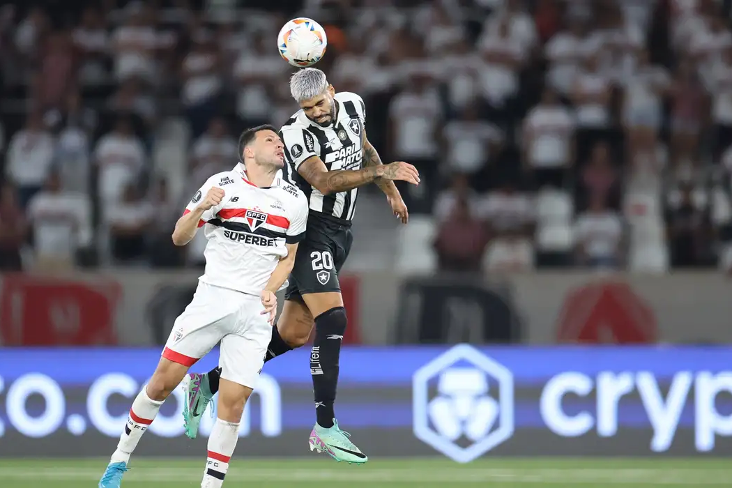 São Paulo e Botafogo jogam por vaga na semifinal da Libertadores