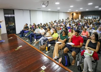 Câmara dos Deputados lança concurso com salários de até R$ 30 mil