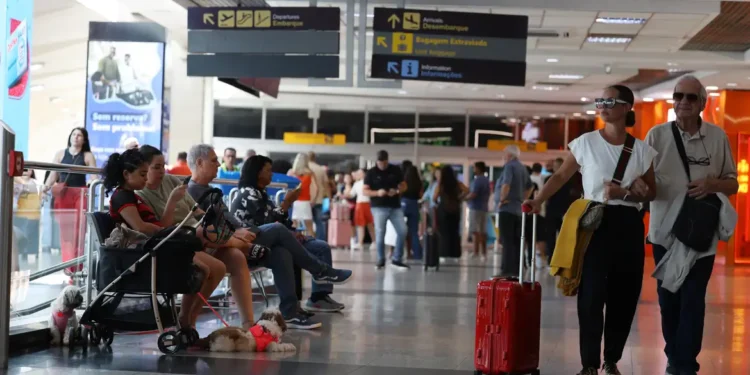 Aviação brasileira fecha 2025 com recorde histórico de passageiros