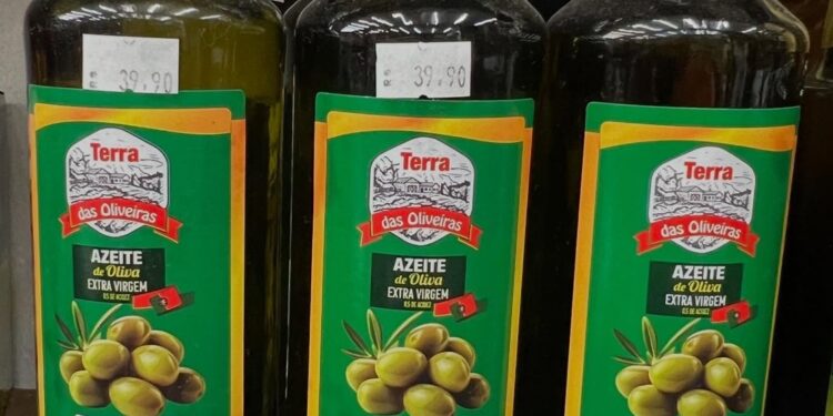 Anvisa tira do mercado azeite vendido online e restringe sal grosso e doce de leite