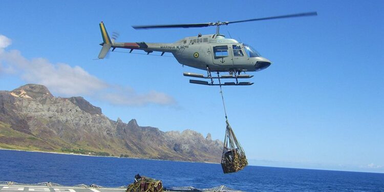 Brasil oficializa doação de aeronaves e equipamentos militares a Paraguai e Uruguai