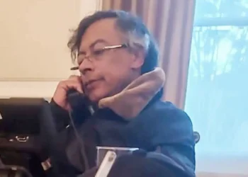 Trump e Petro buscam amenizar crise diplomática após ameaças e acusações