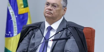 STF reage a supersalários e suspende benefícios fora do teto constitucional