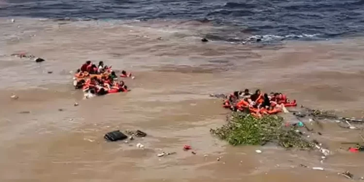 Lancha afunda no Encontro das Águas e deixa dois mortos e sete desaparecidos no AM