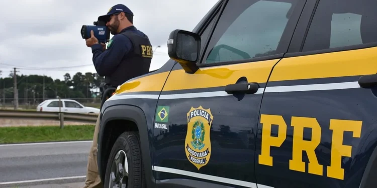 Polícia Rodoviária Federal inicia Operação Carnaval 2026 nas rodovias