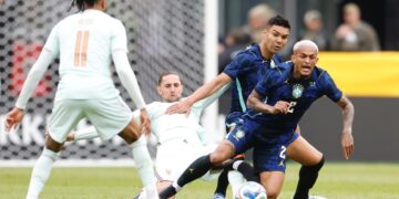 Brasil perde para França e acende alerta a 75 dias da Copa