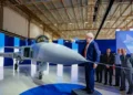 Brasil apresenta primeiro caça Gripen produzido no país