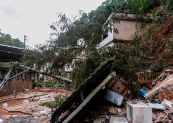 Governo libera auxílio de R$ 7,3 mil e crédito de R$ 500 milhões para vítimas das chuvas em Minas