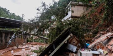 Governo libera auxílio de R$ 7,3 mil e crédito de R$ 500 milhões para vítimas das chuvas em Minas