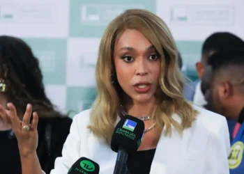 Erika Hilton é eleita presidente da Comissão da Mulher na Câmara