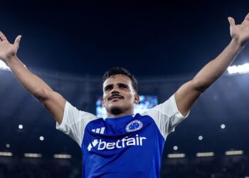 Kaiki é convocado para a Seleção após corte de Alex Sandro