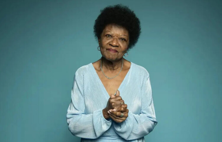 Alaíde Costa, 90 anos, celebrados na França, é parte da própria história da música popular brasileira. | Foto: Daryan Dornelles/Divulgação