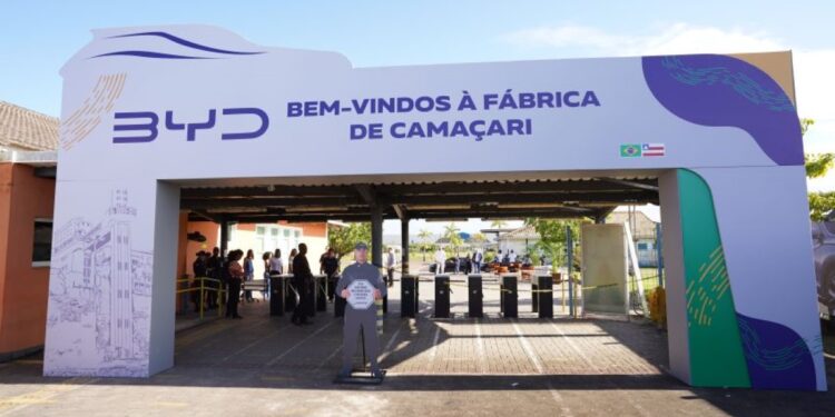 BYD entra em lista do trabalho escravo após resgate de 163 trabalhadores