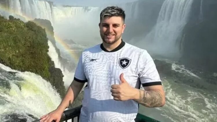 Daniel foi executado a tiros, atingido na cabeça, inclusive, por PMs, acusados por familiares dele. | Foto álbum de família.