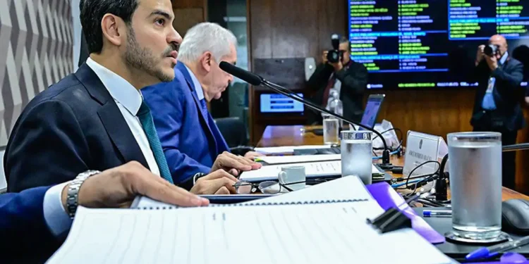 Jorge Messias inicia sabatina no Senado para vaga no STF