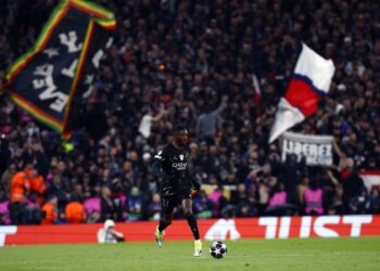 PSG e Bayern iniciam duelo de gigantes por vaga na final da Champions