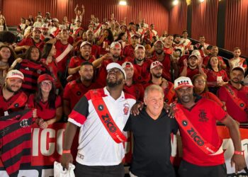 Filme sobre Zico tem pré-estreia com clima de estádio e resgata legado além do futebol