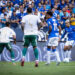 Cruzeiro vence a Chapecoense, mas leva sustos no Mineirão e depende do VAR