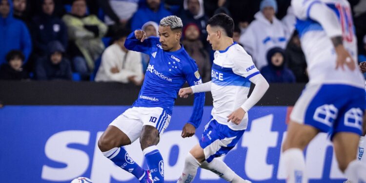Cruzeiro resiste no Chile, segura pressão e amadurece na Libertadores
