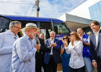 Lula cita banqueiro Daniel Vorcaro ao anunciar pacote bilionário contra o câncer no SUS