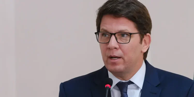 Câmara informa ao STF que Mário Frias viajou ao exterior sem autorização aprovada