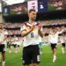 Alemanha goleia na estreia e rodada da Copa tem empate eletrizante entre Holanda e Japão
