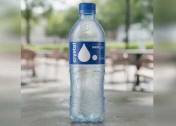 Anvisa determina recolhimento de lote da água Crystal após contaminação por bactéria
