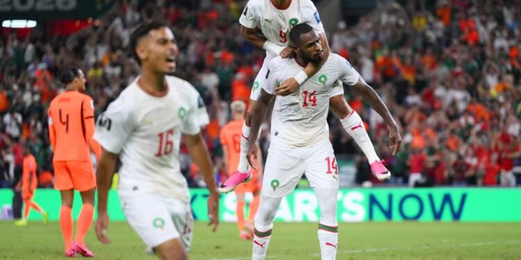 Marrocos empata no fim, vence a Holanda nos pênaltis e vai encarar o Canadá nas oitavas da Copa