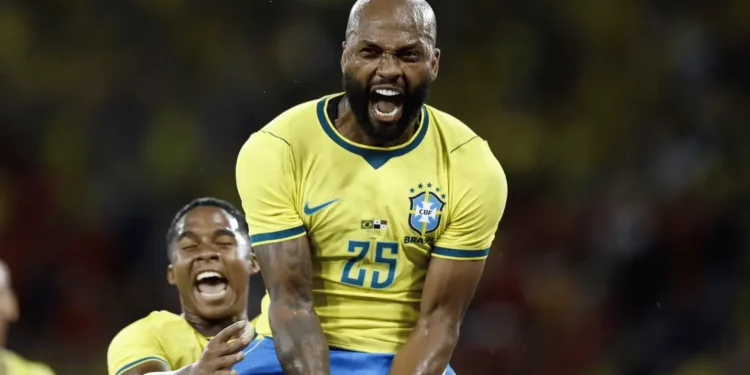 Brasil goleia Panamá no Maracanã e anima torcida antes da Copa do Mundo