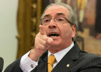 Investigado por emendas, Eduardo Cunha aposta no eleitorado evangélico para tentar voltar ao Congresso por Minas