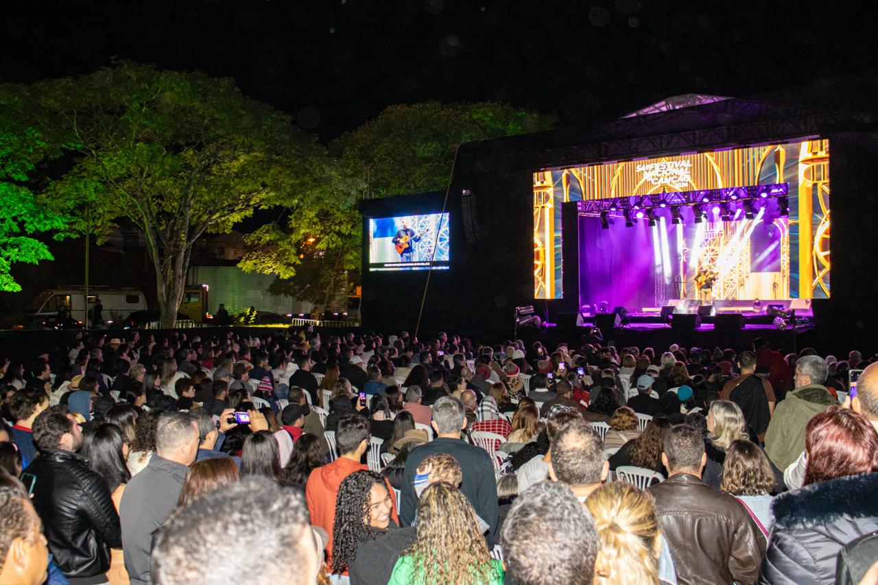 Tiradentes abre a 56ª edição do Festival Nacional da Canção com disputa musical e show de Sidney Magal