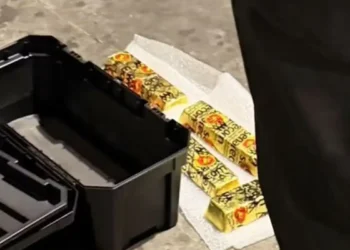 Ouro avaliado em mais de R$ 120 milhões é apreendido na Bolívia em aeronave ligada a empresário brasileiro