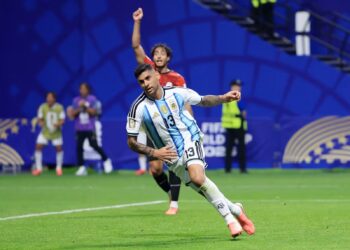 Argentina busca virada improvável sobre o Egito e avança às quartas da Copa