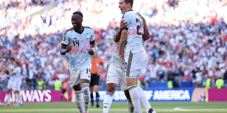 Bélgica atropela os Estados Unidos, derruba o último anfitrião e avança às quartas da Copa