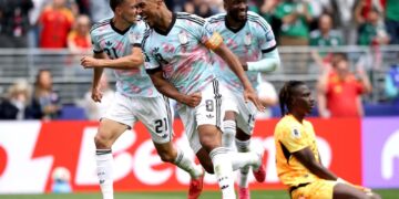 Bélgica reage após estar dois gols atrás, vira sobre Senegal na prorrogação e avança às oitavas da Copa