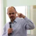 Mateus Simões inicia ‘faxina’ no governo após romper com Marcelo Aro: “Passou quatro anos parasitando o Estado”