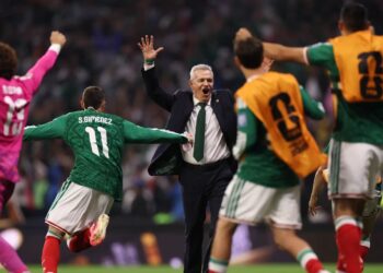 México vence o Equador, acaba com jejum histórico e avança às oitavas da Copa